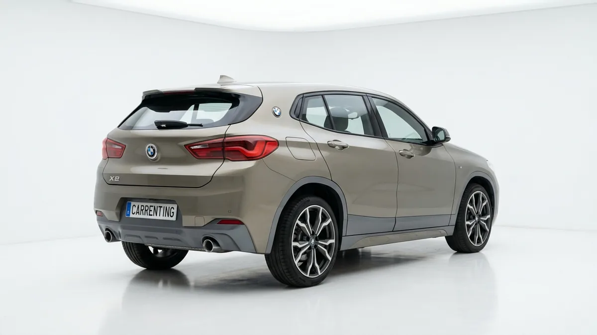 BMW X2 sDrive 20iA 170CV en renting en Barcelona — Lateral