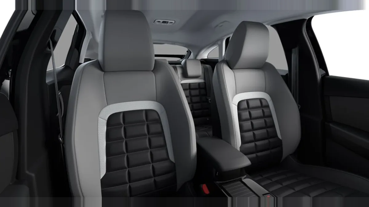 Citroën C4 Hybrid Business Edition en renting en Barcelona — vista 6