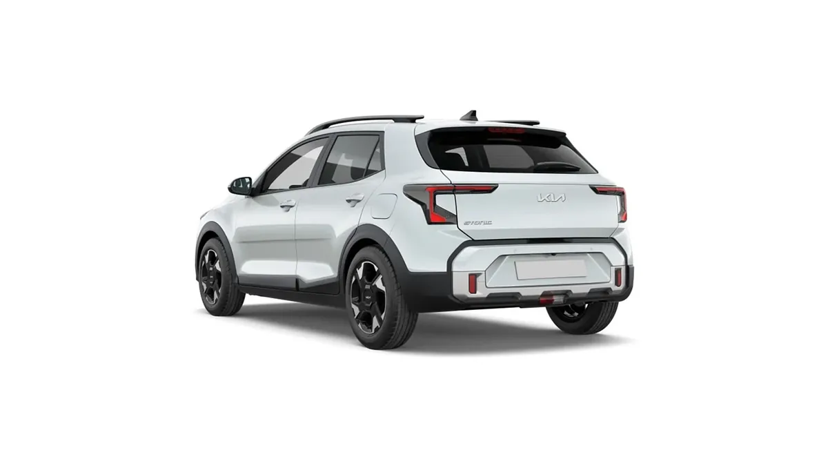 Kia Stonic 1.0 T-GDI MHEV Drive 115CV en renting en Barcelona — Trasera