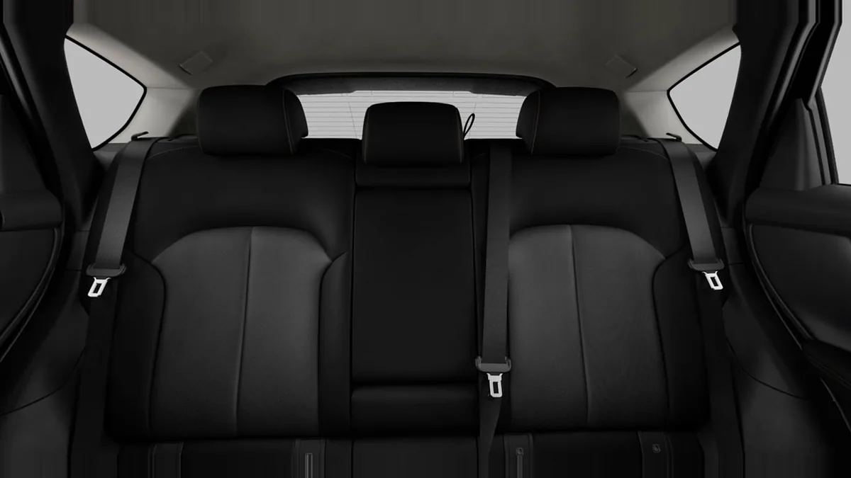 Mazda CX-60 e-Skyactiv MHEV RWD Exclusive-Line II en renting en Barcelona — vista 7