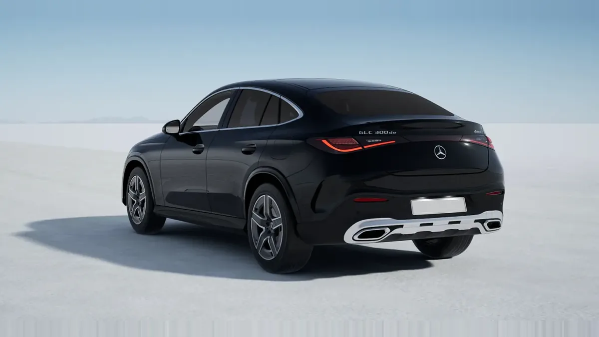 Mercedes-Benz GLC Coupé 300 de 4MATIC QS en renting en Barcelona — Trasera