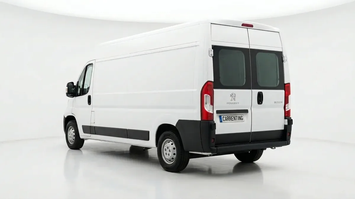 Peugeot Boxer 3.5 L2H2 BHDi S&S 6vel en renting en Barcelona — Trasera