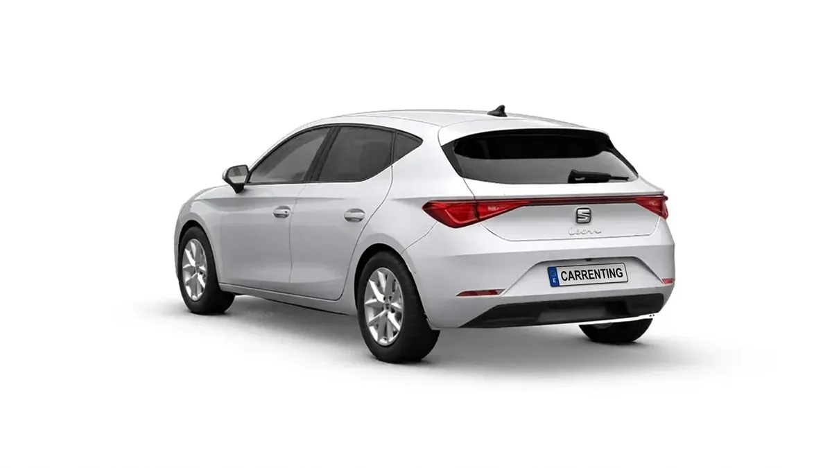 SEAT León 1.5 eTSI (115CV) DSG Style XL en renting en Barcelona — Delantera