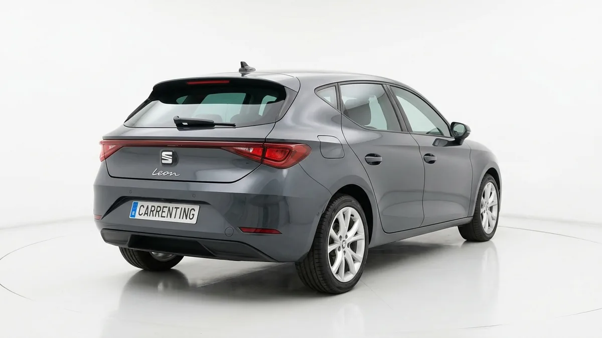 SEAT León 1.5 eTSI (115CV) DSG Style XL en renting en Barcelona — Interior