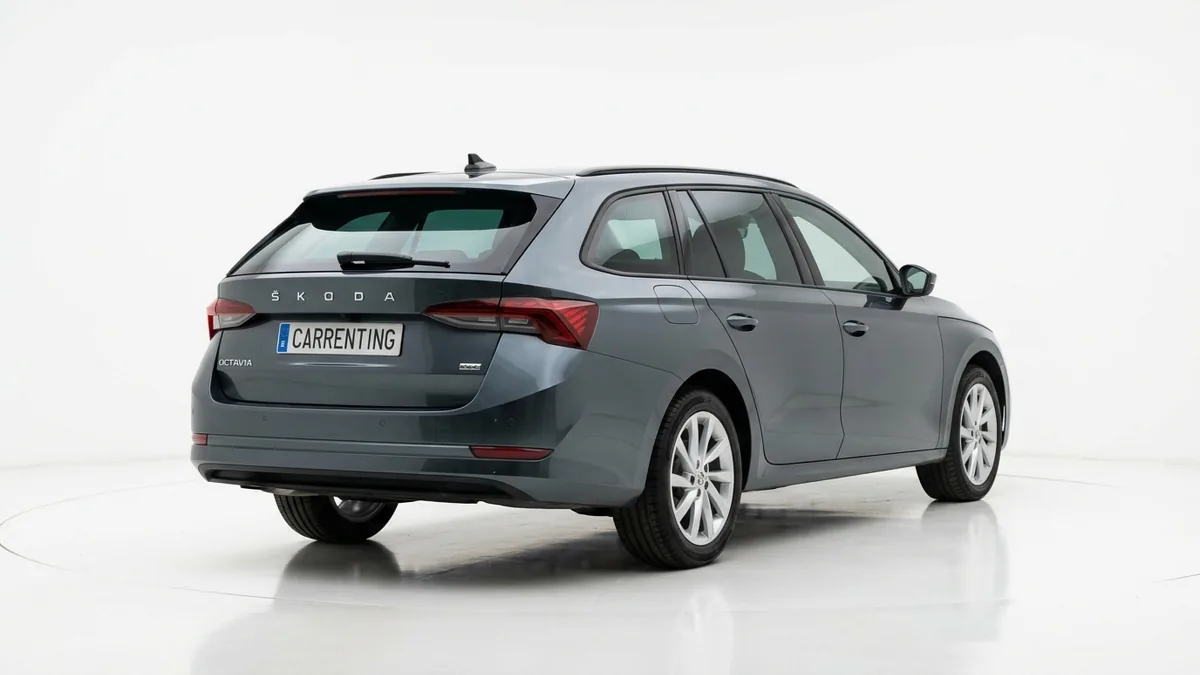 Škoda Octavia Combi 2.0 TDI DSG Selection en renting en Barcelona — vista 6