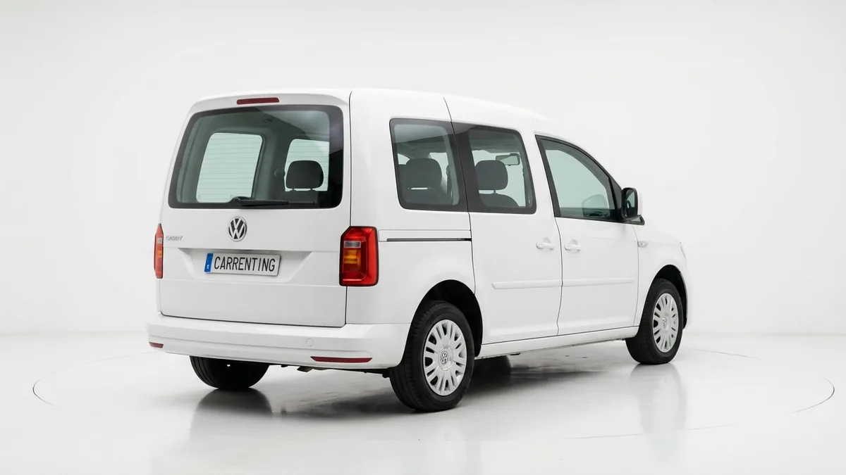 Volkswagen Caddy Cargo PHEV 1.5 TSI eHybrid en renting en Barcelona — Trasera